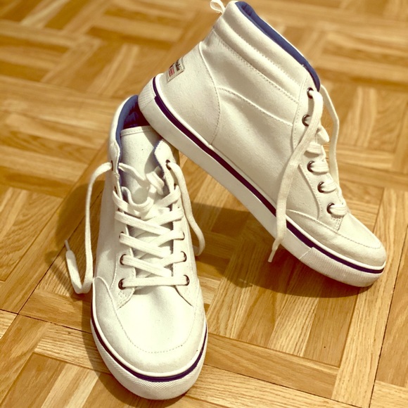 Casual shoes - Picture 1 of 1